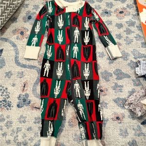 Guc Star Wars holiday pajamas